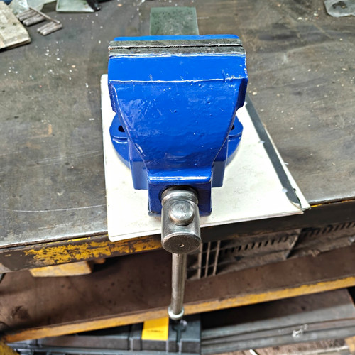 Record bench vice cast - no,
